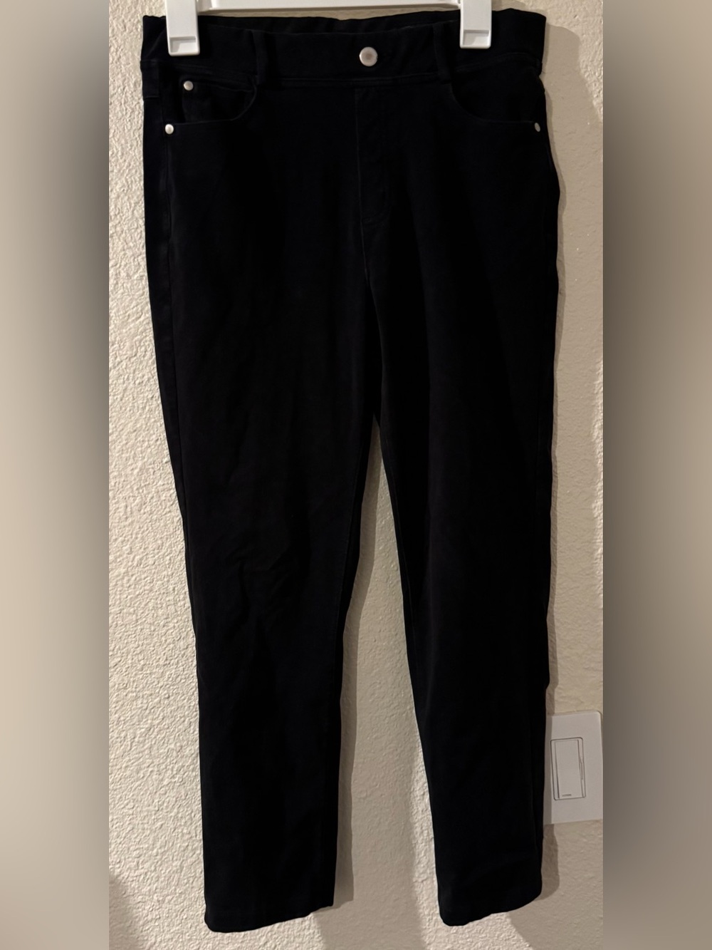 Classic Black Pull-On Jeggings — Sleek Everyday Style